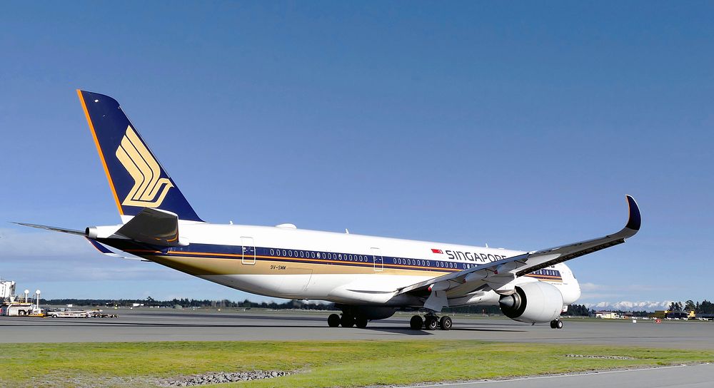 Singapore Airlines Airbus A350-900. Original public domain image from Flickr