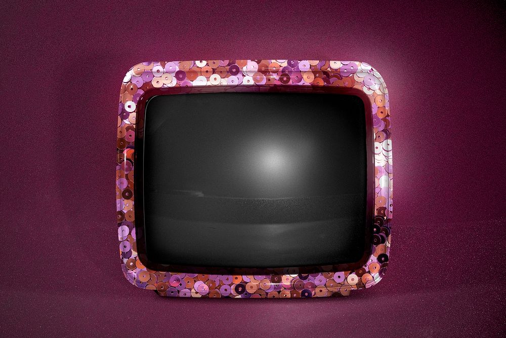 Retro TV black screen for Valentine&rsquo;s ads