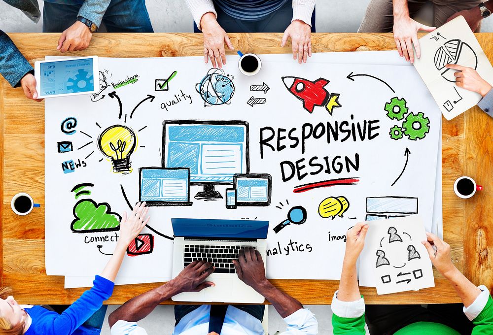 Responsive Design Internet Web Business People Meeting Concept