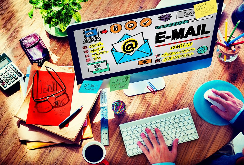 E-mail Online Messaging Correspondance Concept