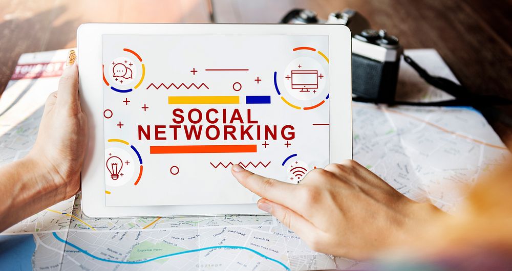 Social Networking Connection Online Sharing Concept