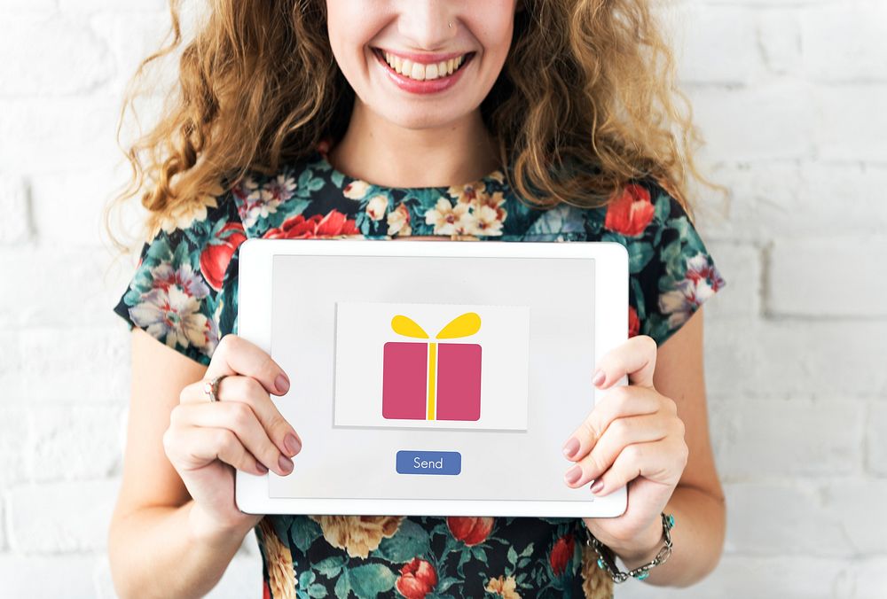 Send Present Gift Box Surprise Concept