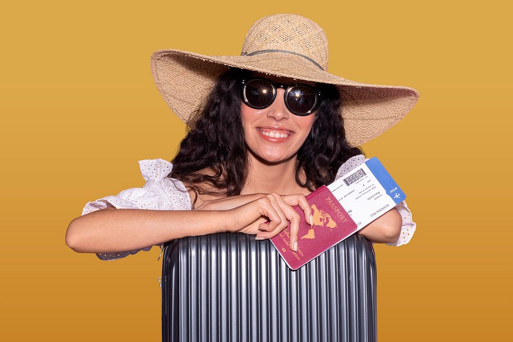 Happy woman ready for her summer trip mockup 