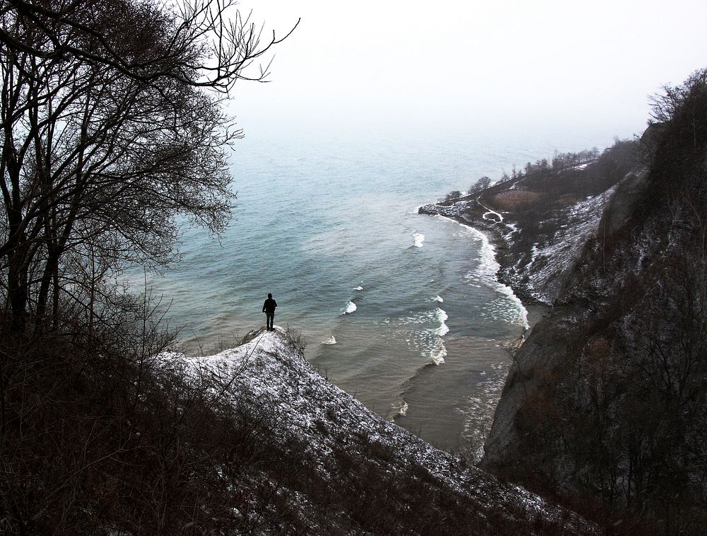 Scarborough Bluffs Park, Toronto, Canada. Original public domain image from Wikimedia Commons