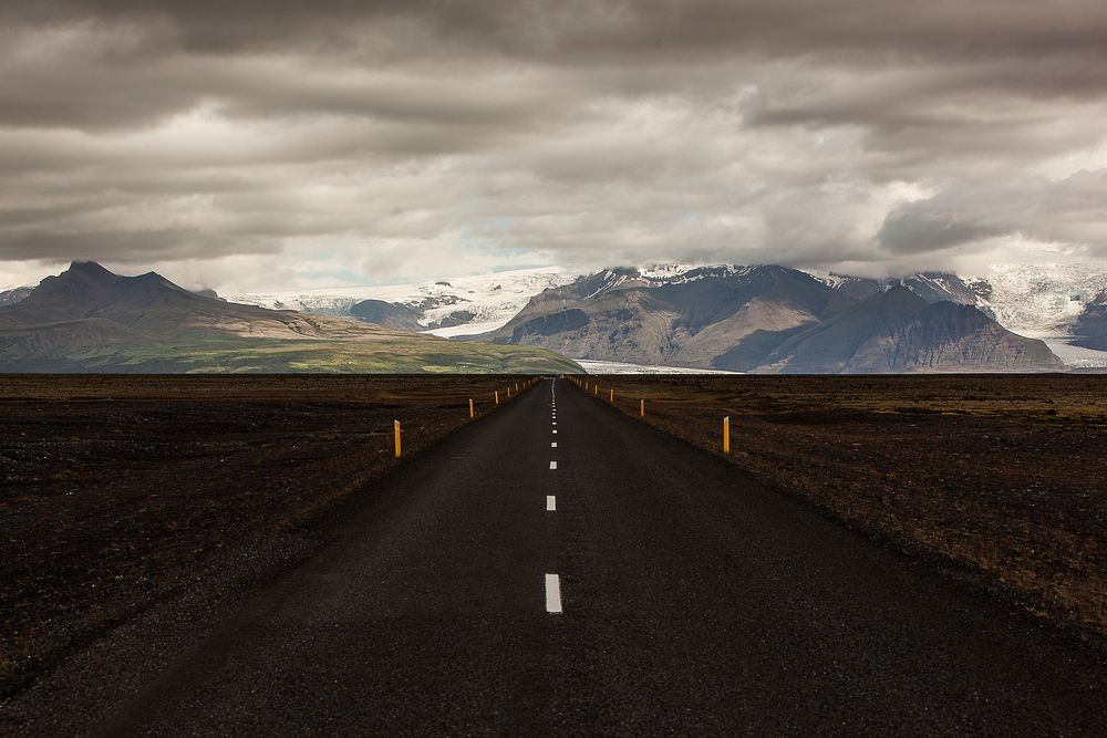 Road to Vatnajokull. Original public domain image from Wikimedia Commons