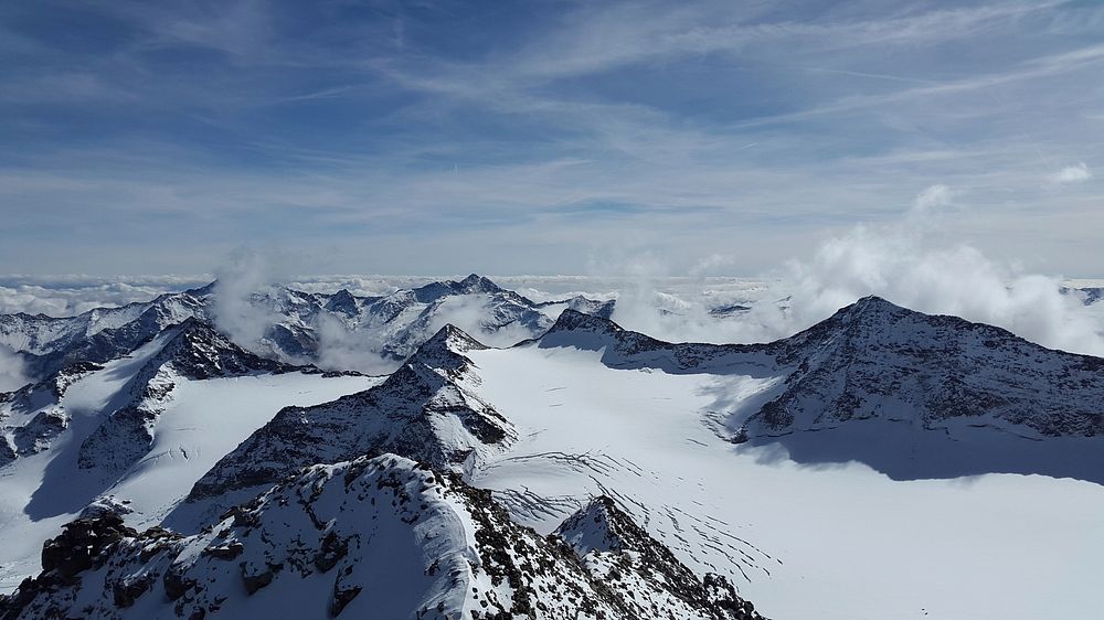 Adventure-Alpine-Altitude-Climb. Original public domain image from Wikimedia Commons