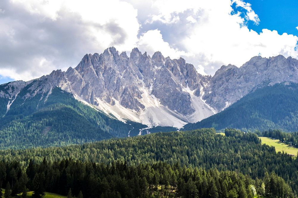Cortina d'Ampezzo. Original public domain image from Wikimedia Commons