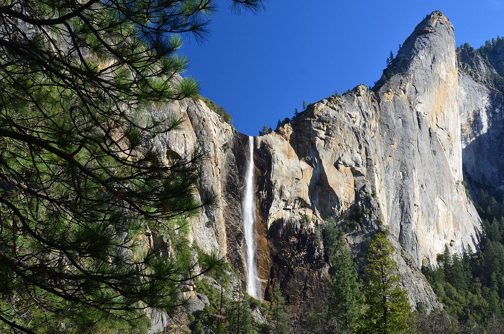 Bridalveil Falls at Yosemite National Park. Original public domain image from Wikimedia Commons