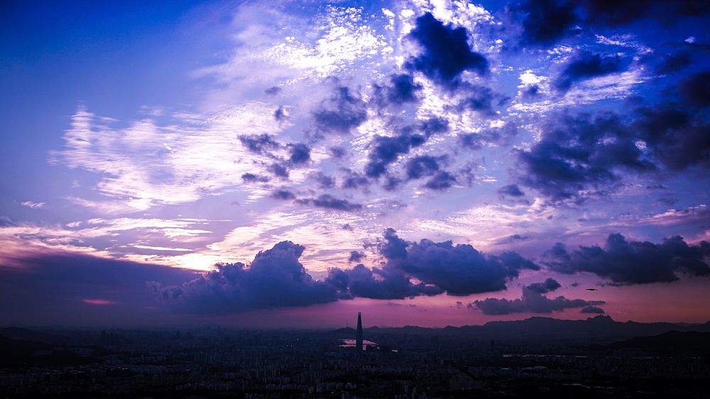 Seoul at dusk. Original public domain image from Wikimedia Commons