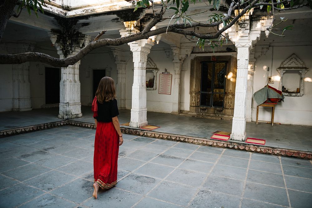 Western woman exploring a hindu temple, Maji ka Mandir