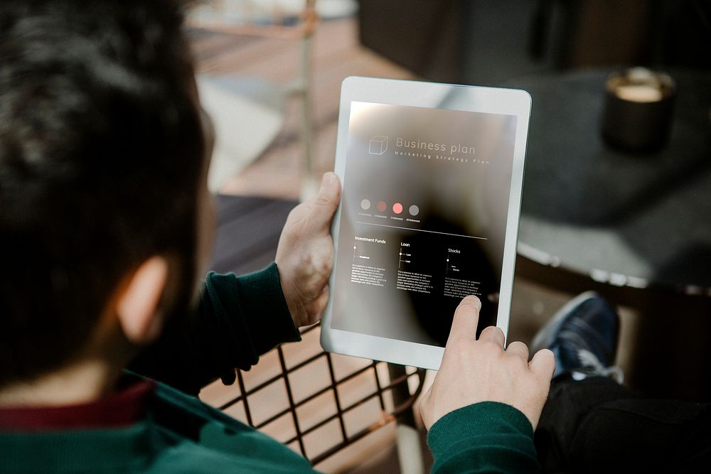 Man using a digital tablet screen