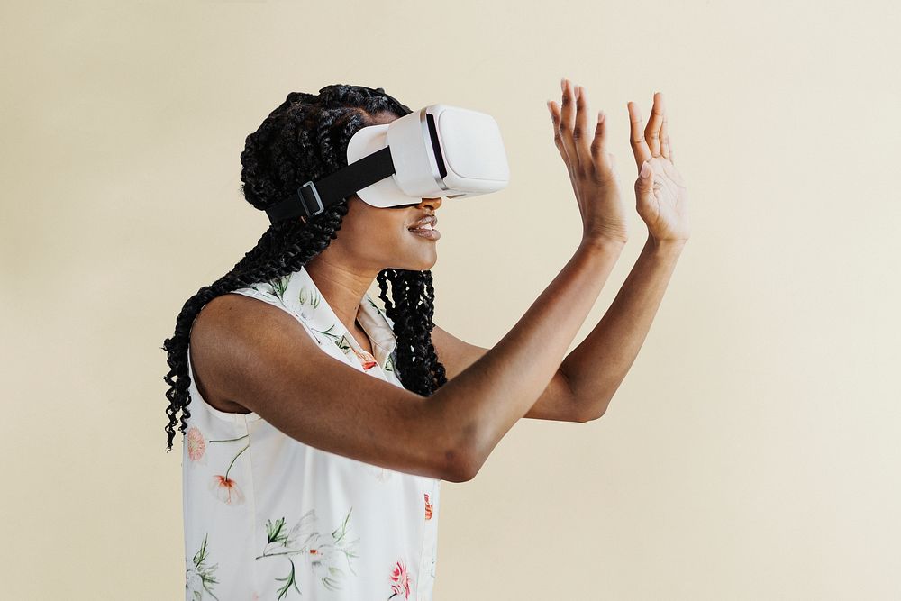 Black woman enjoying a VR headset