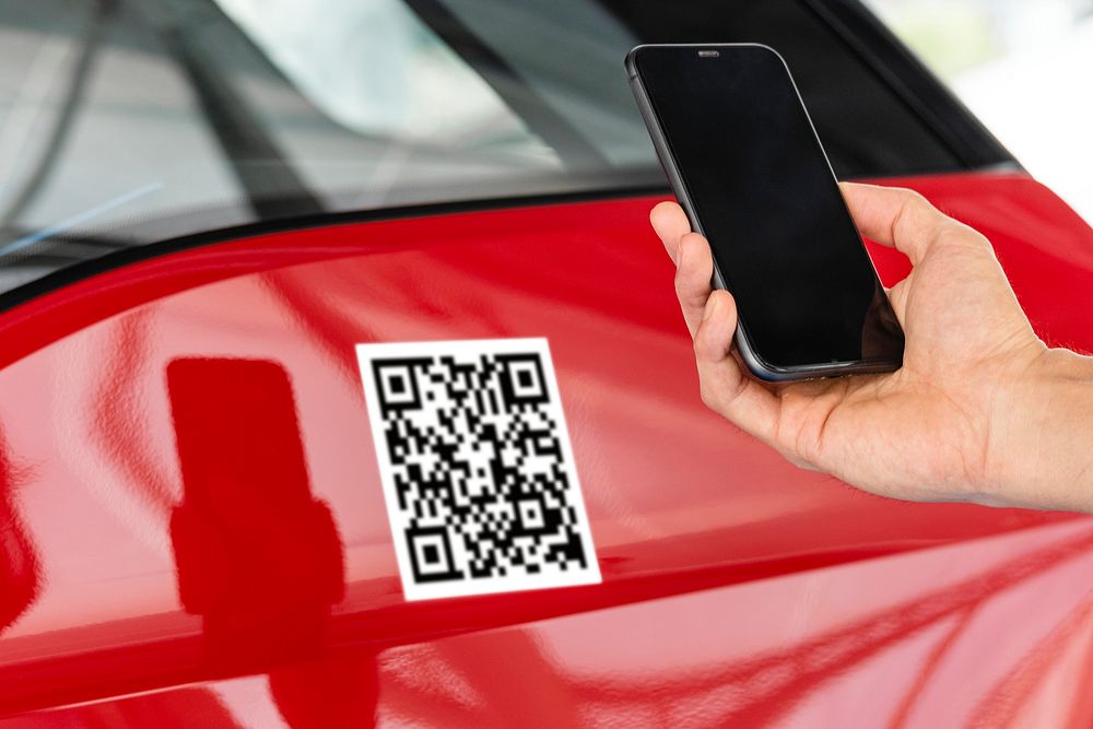 Unlocking car by qr code and smartphone