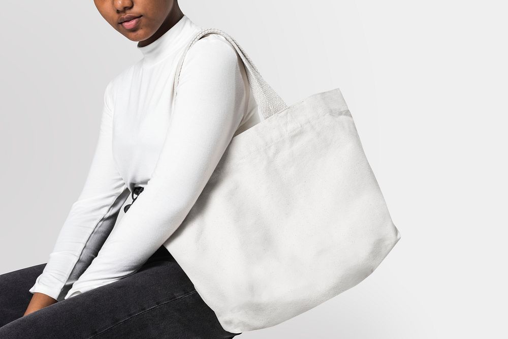 White tote bag psd mockup in canvas design apparel shoot
