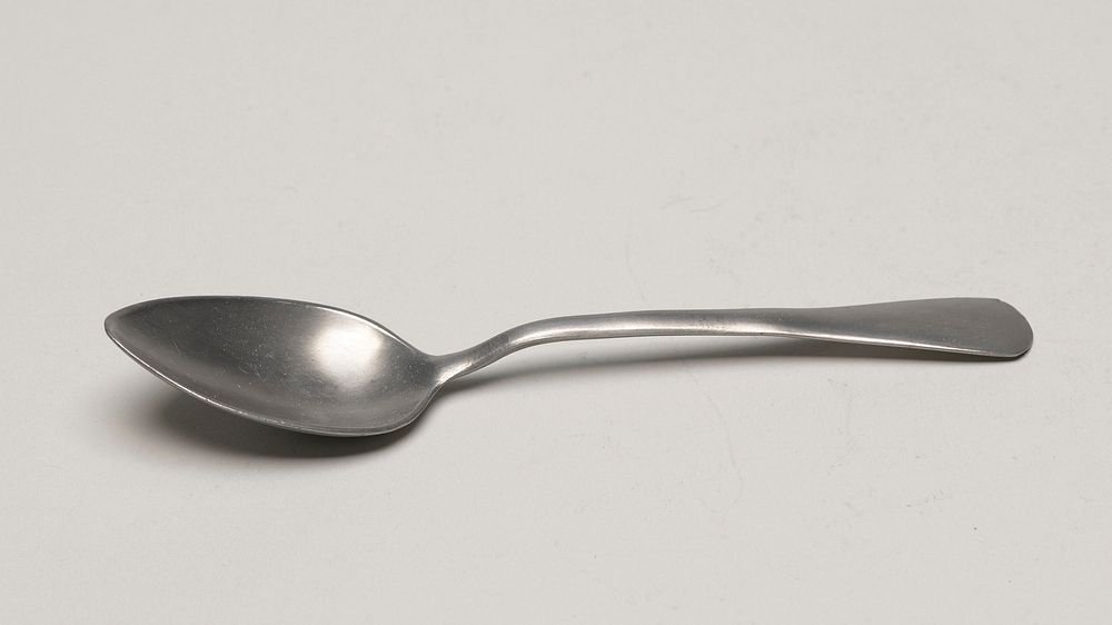 oval with flat ribbon handle. Original from the Minneapolis Institute of Art.