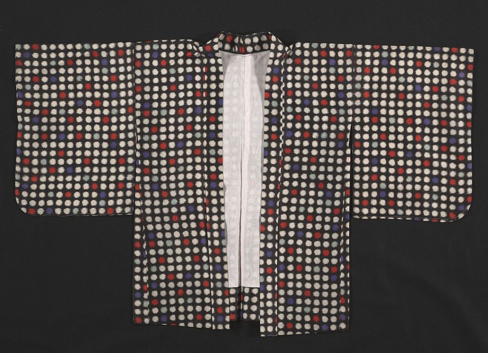 Black haori with dots of white, red, purple and green. Original from the Minneapolis Institute of Art.