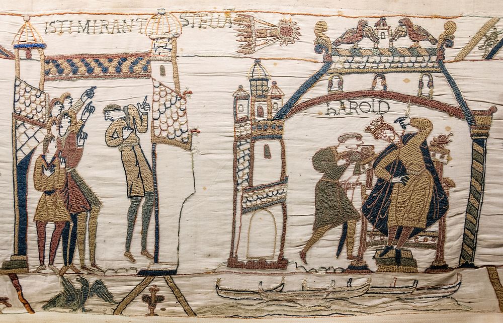 Bayeux Tapestry - Scene 32 : men staring at Halley's Comet - Scene 33 : Harold at Westminster