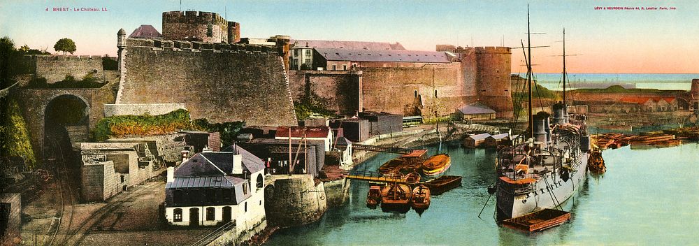 Colored postcard showing château de Brest. The photograph is taken in Brest from the edge of the National Bridge over the…