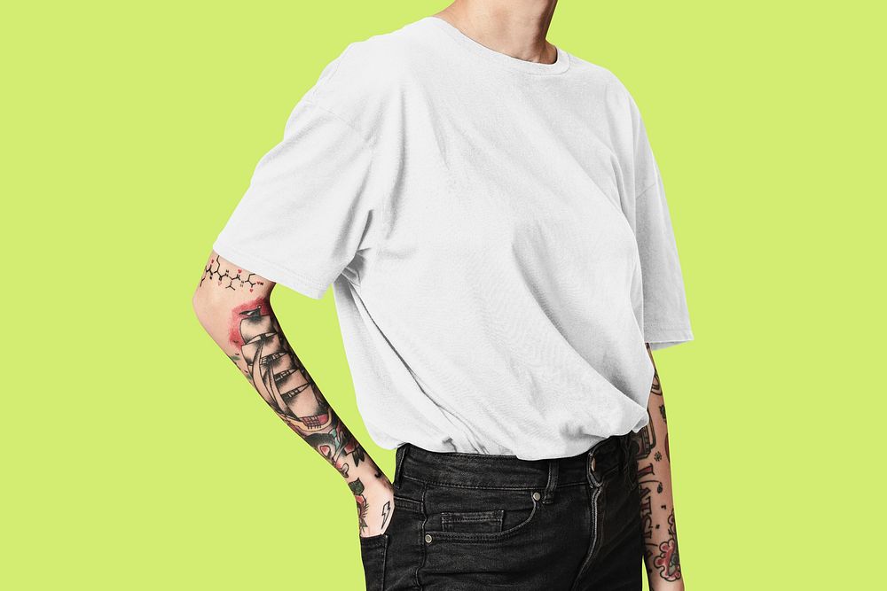 White oversized t-shirt, blank design space
