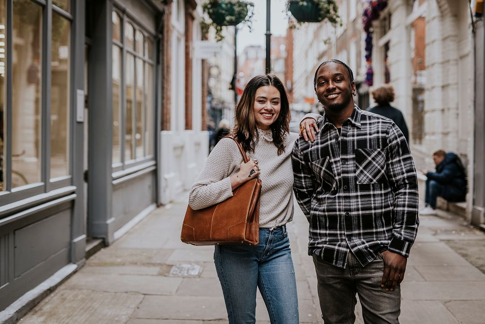 Happy couple on a date in the city