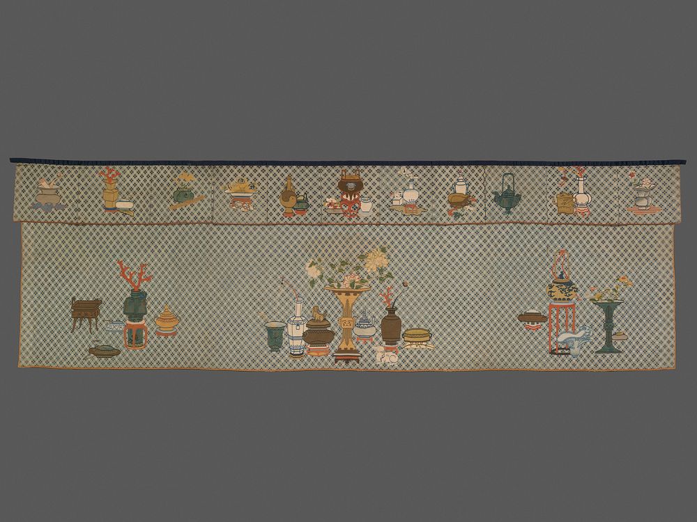 Table Valance with Theme of the "Hundred Antiques"