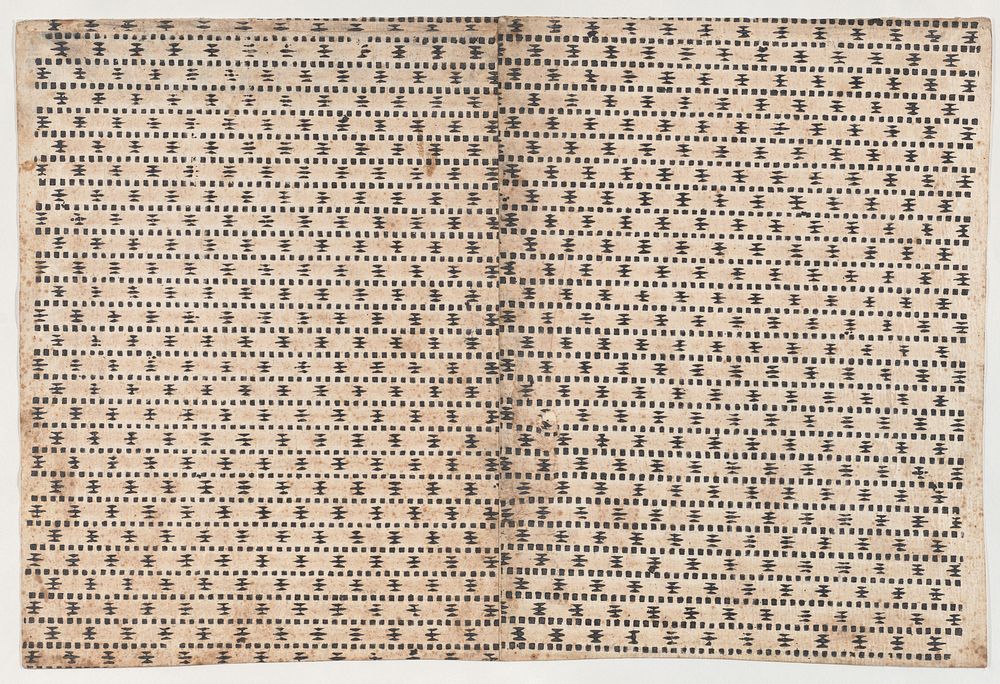 Sheet with overall geometric pattern