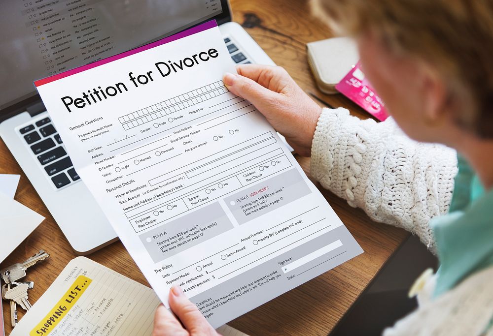 Petition Divorce Arguing Conflict Despair Breakup Concept