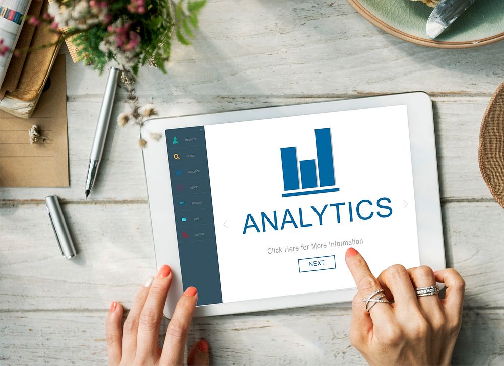 Analytics Finance App Homepage Concept