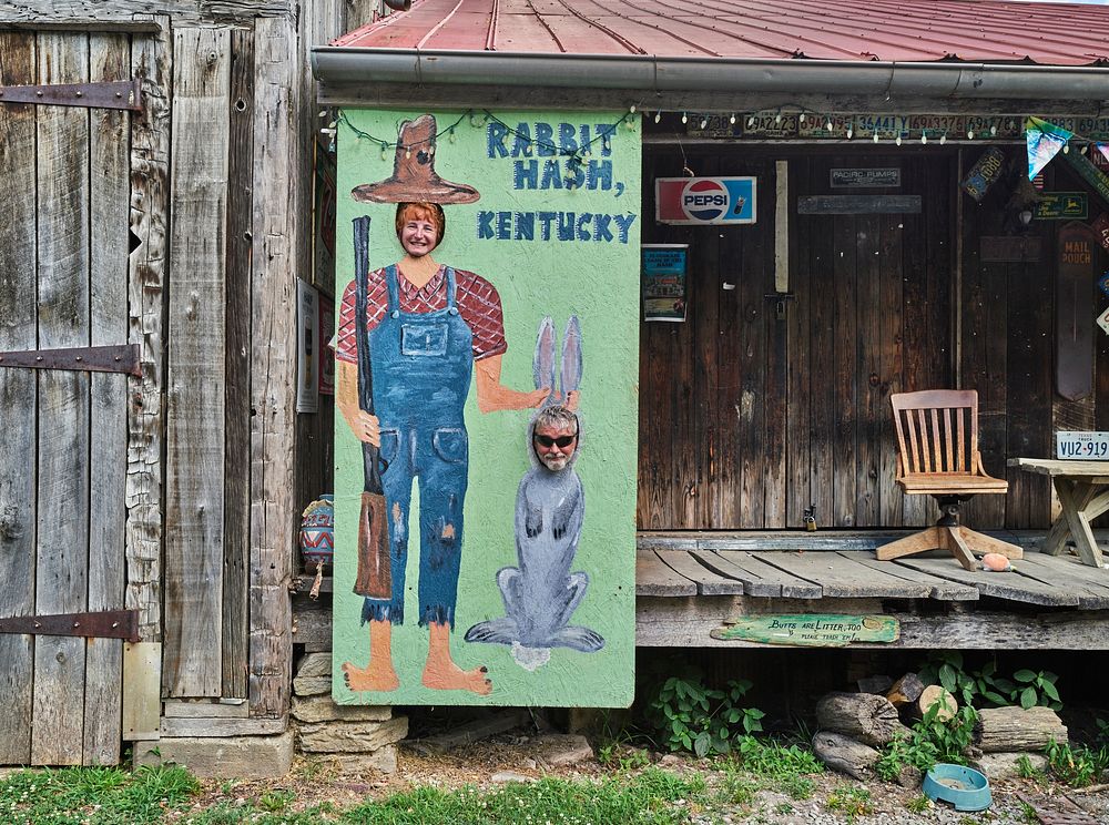                         One of several countrified spots in the tiny settlement of Rabbit Hash, Kentucky, on the Ohio River …