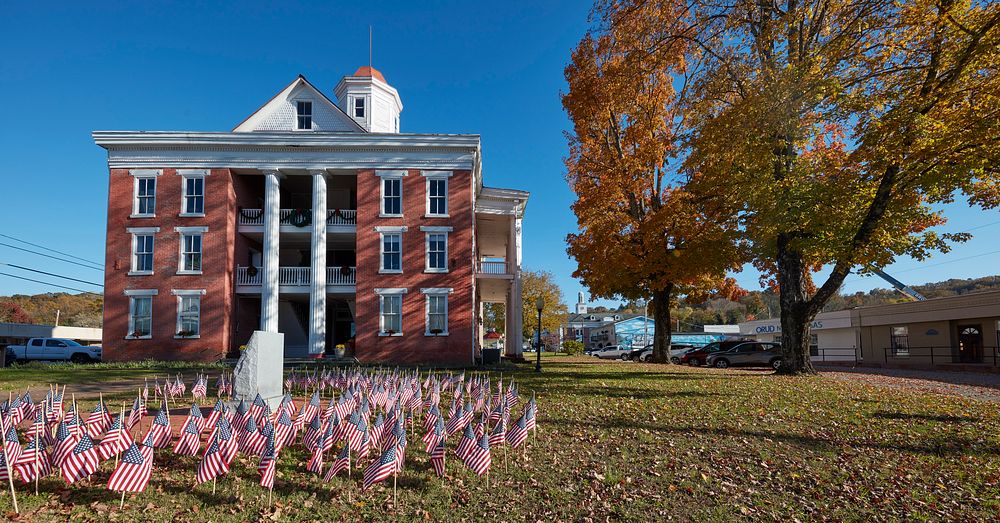                         The former Roane County Courthouse, now (as of 2021) a historical heritage center in Kingston…