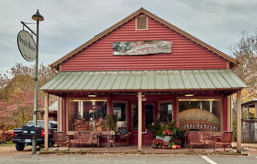                         The name, Serenite Maison, is fancy at this antiques and collectibles shop in Leiper's Fork, a…