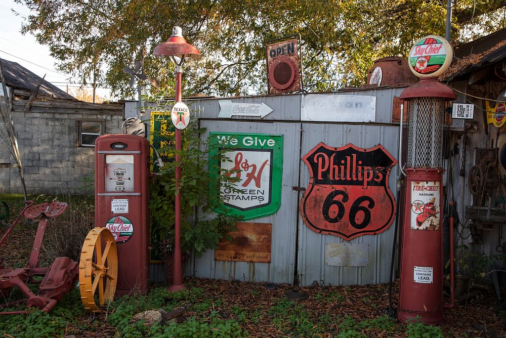                         This delightful assemblage of vintage collectibles along a highway in Pinson, Tennessee, has no…
