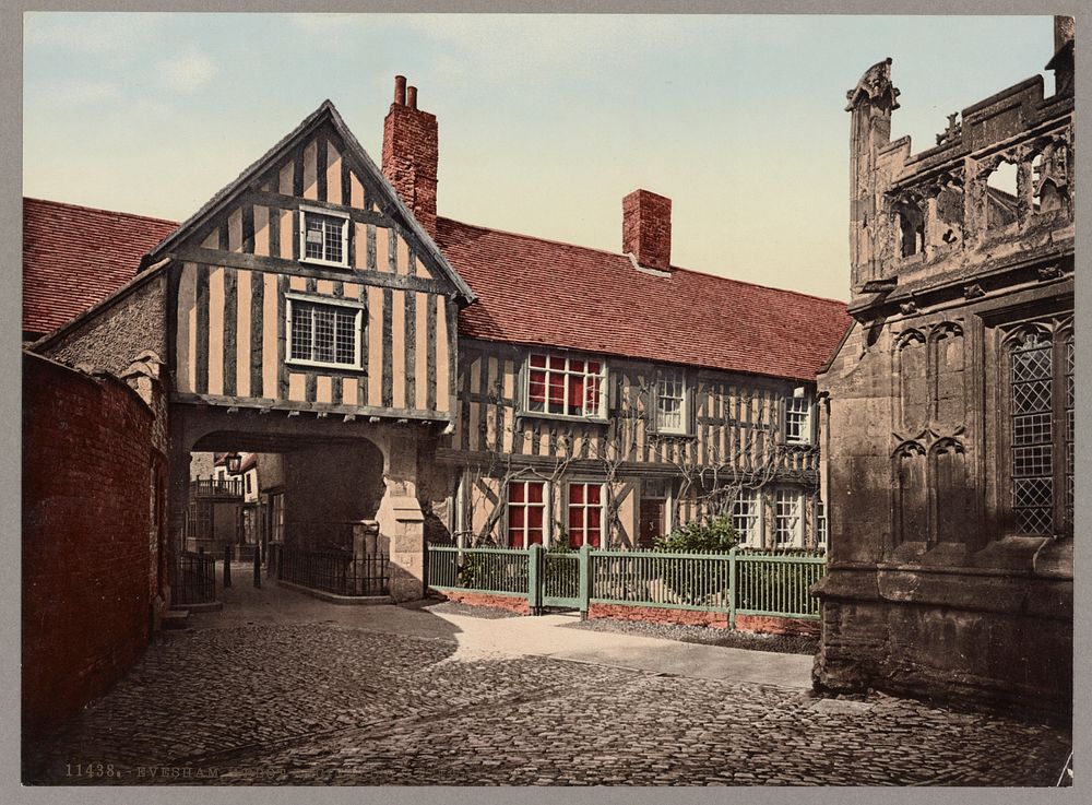 Evesham, Abbot Reginald's gateway & old vicarage