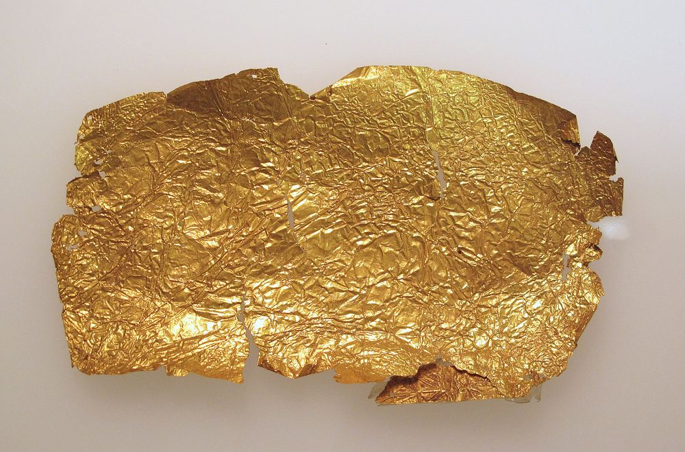 Frontlet of gold leaf