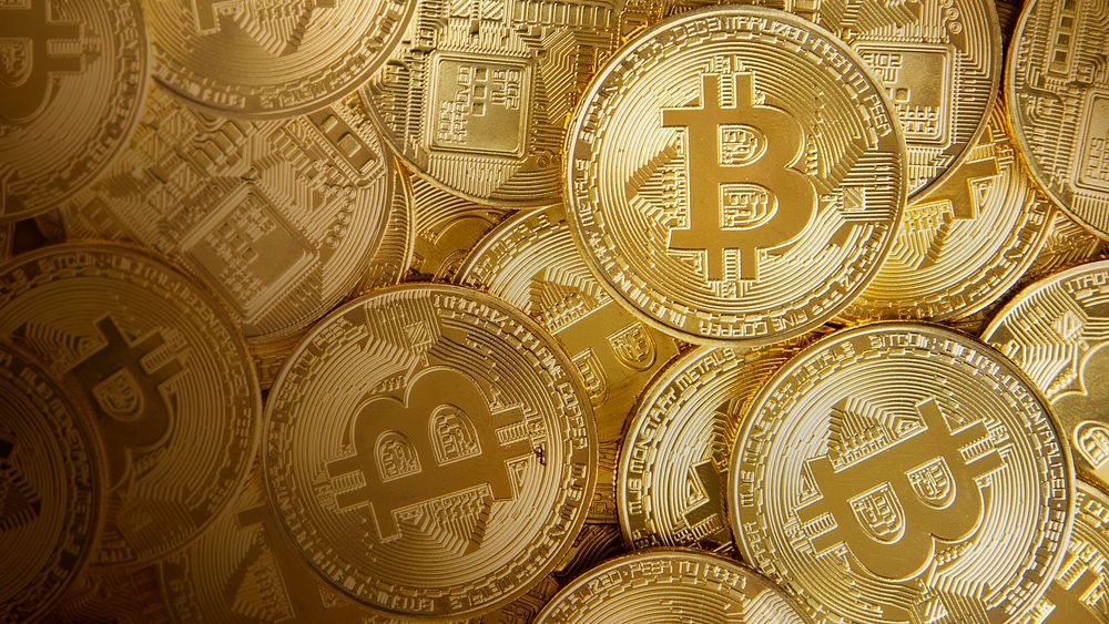 Gold bitcoins desktop wallpaper, cryptocurrency digital finance remixed