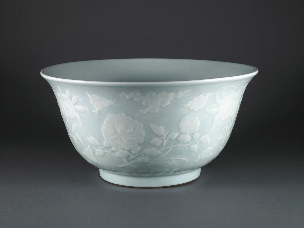 Bowl with Design of the Three Abundances, Floral Sprays, and Auspicious Clouds