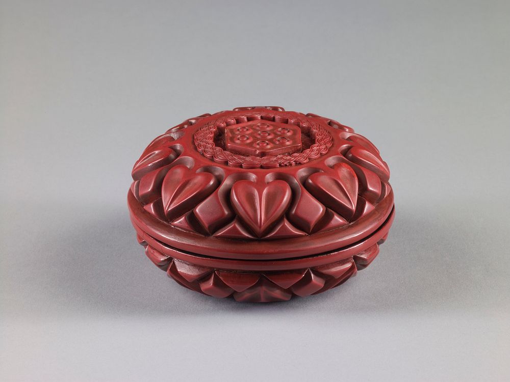 Covered Incense Box with Design of Lotus Seed Pod and Petals