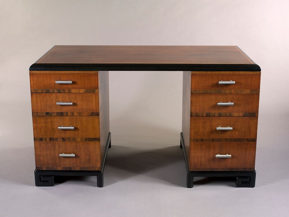 Pedestal Desk | Free Photo - rawpixel