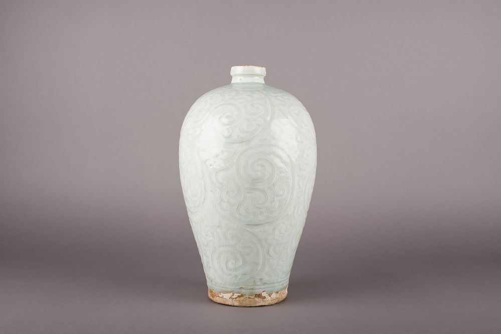 Prunus Vase meiping with Design of Leafy Scrolls