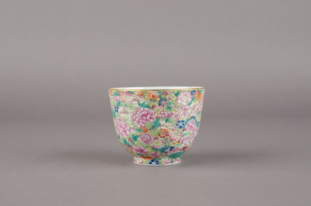 Cup with Design of the &ldquo;One Hundred Flowers&rdquo; Motif (late 18th&ndash;early 19th century) earthenware in high…