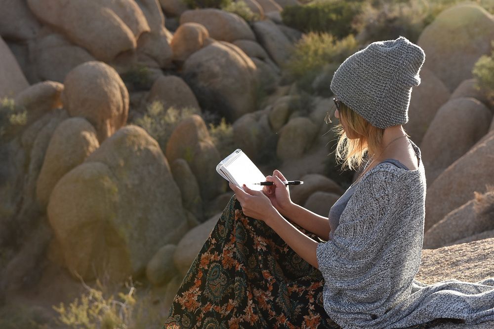 Artist sketching at Skull Rock