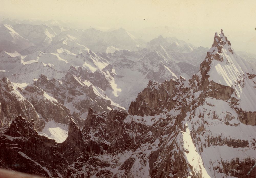 Mount Igikpak. Original public domain image from Flickr