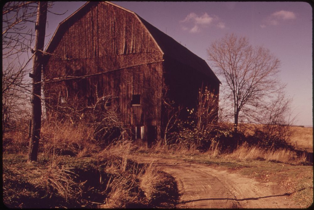 Abandoned barn. Original public domain image from Flickr