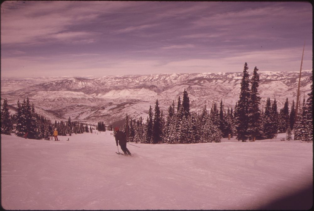 On the Big Burn Trail from the Top of Snowmass Mountain. Original public domain image from Flickr