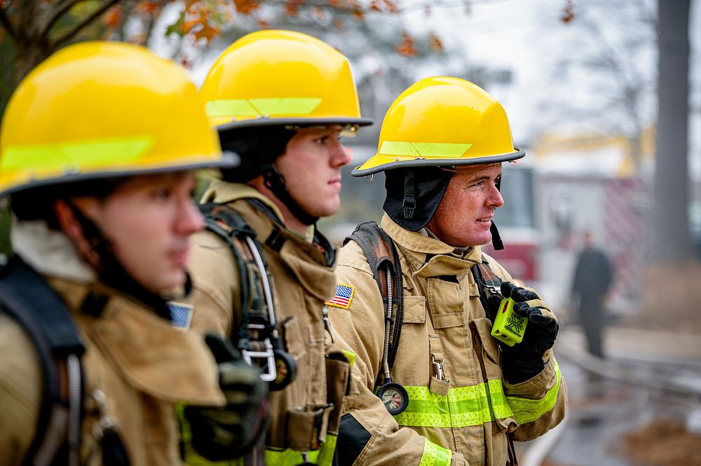 GFR Live Burn TrainingGreenville Fire/Rescue and Pitt Community College Fire-Rescue Training Program perform a live burn…