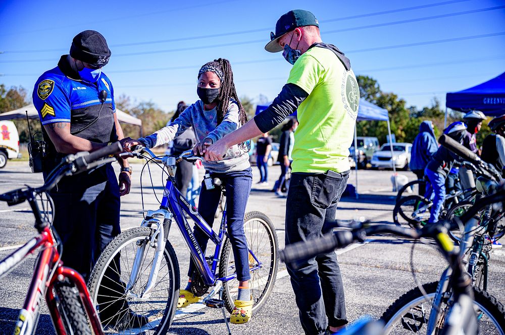 Bicycle Rodeo (Nov 2020)Greenville PD's Police Athletic League (PAL), GPD's Traffic Safety Unit, and Love A Sea Turtle…