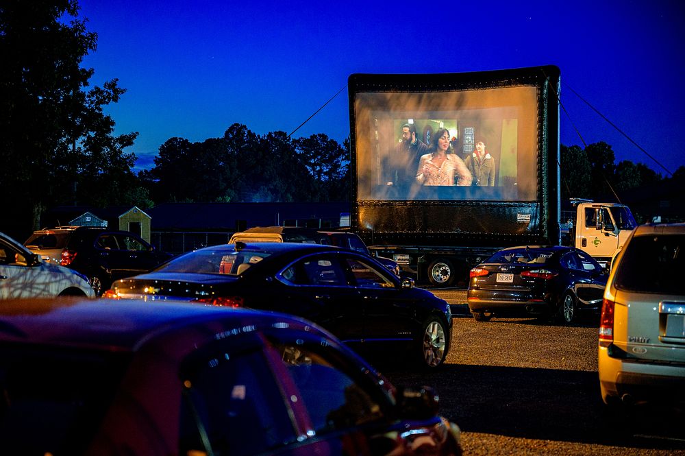 Carpool Cinema drive-in movie event at Jaycee Park, July 10, 2020. Original public domain image from Flickr