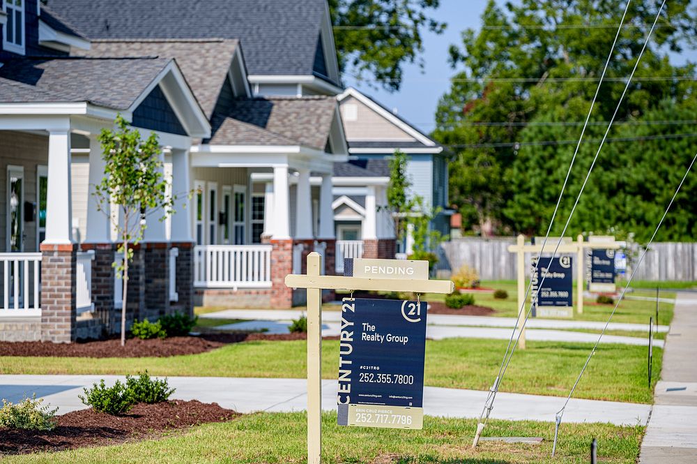 Lincoln Park Affordable HousingCity Council members and City staff toured the newly-completed homes in the Lincoln Park…