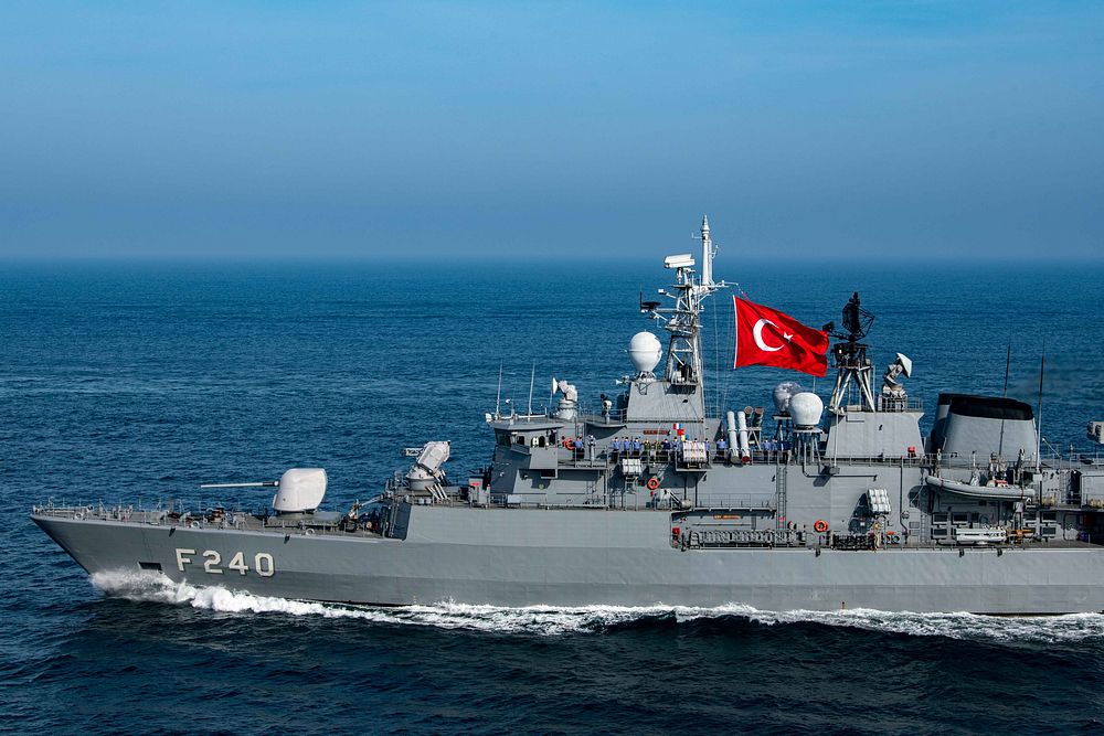 The Blue Ridge-class command and control ship USS Mount Whitney (LCC 20) and Turkish frigate TCG YAVUZ (F 240) render honors…