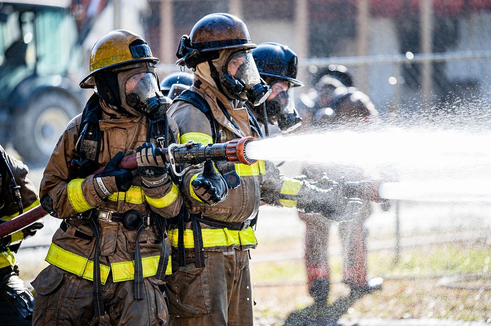 LP Gas Fire TrainingGreenville Fire/Rescue Academy 15 cadets and select firefighters from Goldsboro Fire Department received…